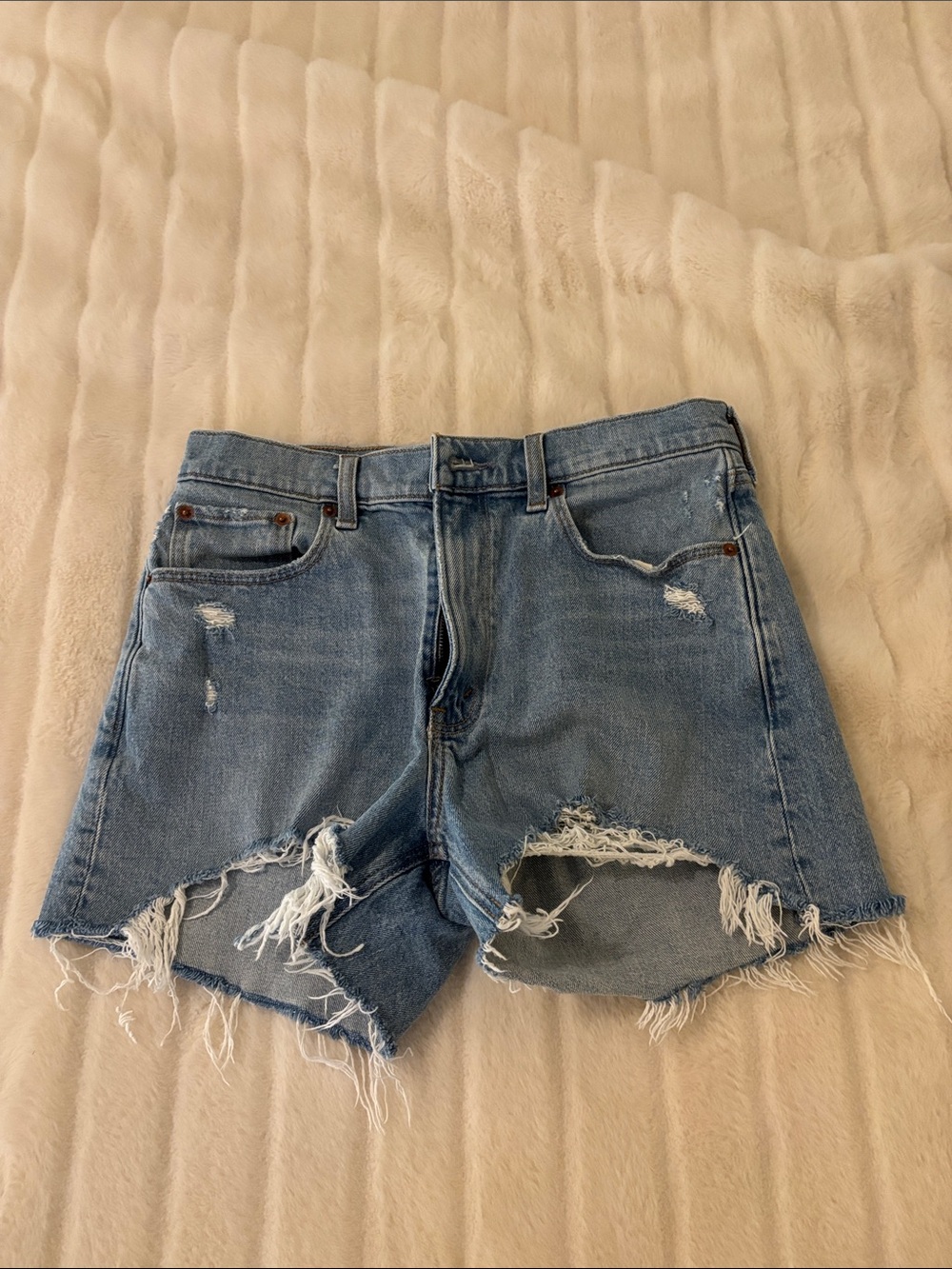 Abercrombie & Fitch size 27/4 the 4” Mom shirt high rise